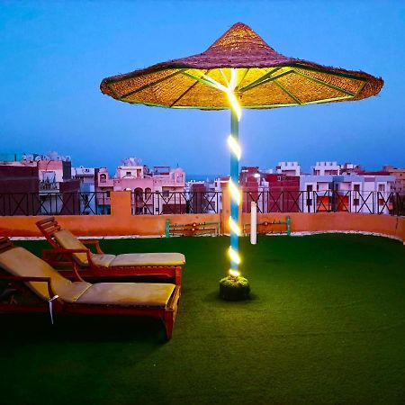 Moon - Apartment With Swimming Pool And Bbq Terrace In Center City Hrg Hurghada Esterno foto